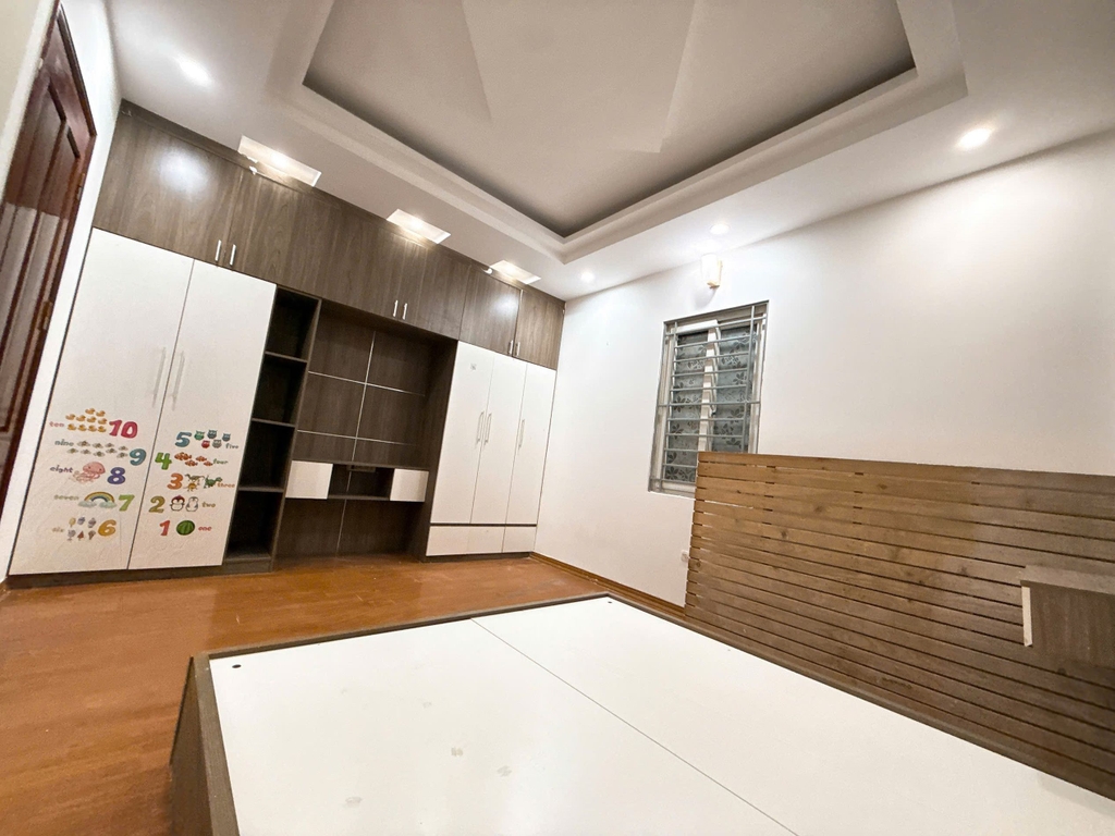 NHÀ 4 TẦNG ĐẸP MIẾU ĐẦM - 30M² - NGÕ NÔNG GẦN PHỐ - NỘI THẤT SANG XỊN - 7.45 TỶ