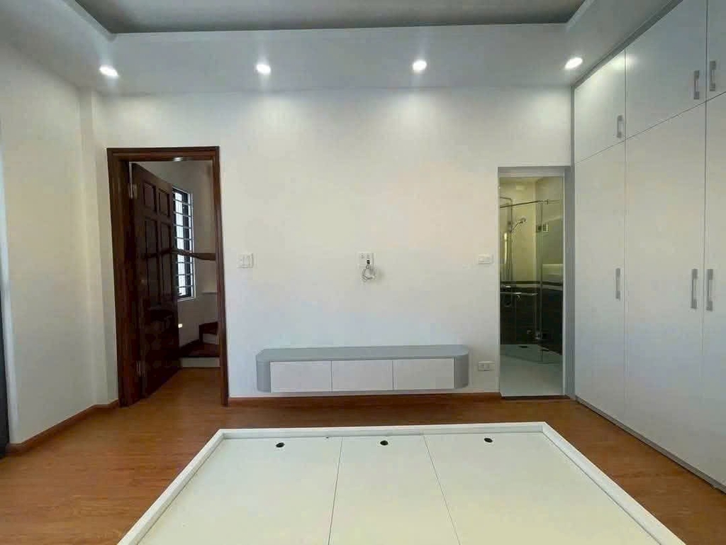 NHÀ 5 TẦNG MỚI TINH – LÔ GÓC 2 MẶT THOÁNG – DI TRẠCH