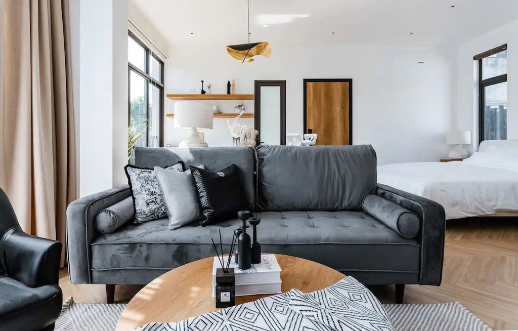 BÁN NHÀ MẶT PHỐ LÊ VĂN LINH HOÀN KIẾM