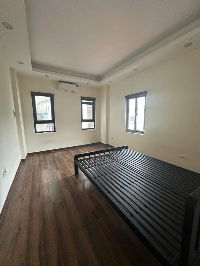 Nhỉnh 7 tỷ có ngay nhà Long Biên - 5 Tầng Dân Xây, Gần Vĩnh Tuy, Aeon Mall