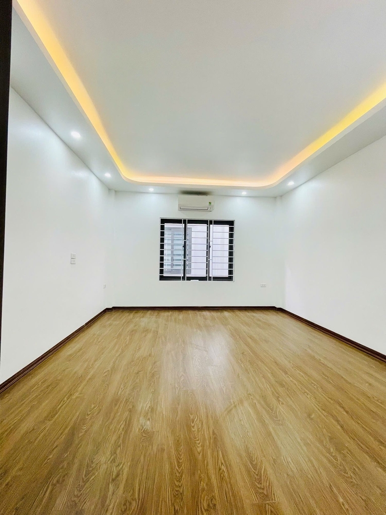 BÁN NHÀ MỚI FULL NỘI THẤT – CÁCH Ô TÔ 15M – GIÁP VÀNH ĐAI 3.5