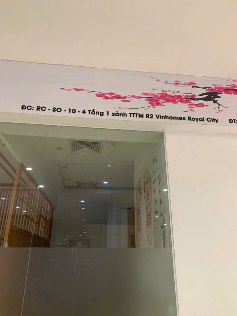 BÁN CĂN R2-72A SO-10-04 TẦNG 1+05 TẦNG HẦM Royal City