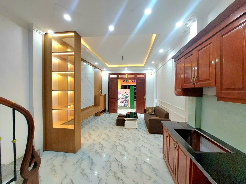 BÁN NHÀ ĐẸP Ở NGAY ĐÓN TẾT - THOÁNG SÁNG - GẦN ĐƯỜNG Ô TÔ - QUI HOẠCH GẦN CÔNG VIÊN - TIỀM NĂNG TĂNG GIÁ MẠNH