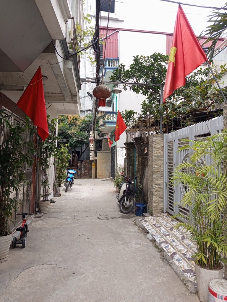 BÁN NHÀ MỚI - Ô TÔ- HAI MẶT THOÁNG TRƯỚC SAU- 150M RA ĐƯỜNG VẠN XUÂN- NGAY ĐH THÀNH ĐÔ