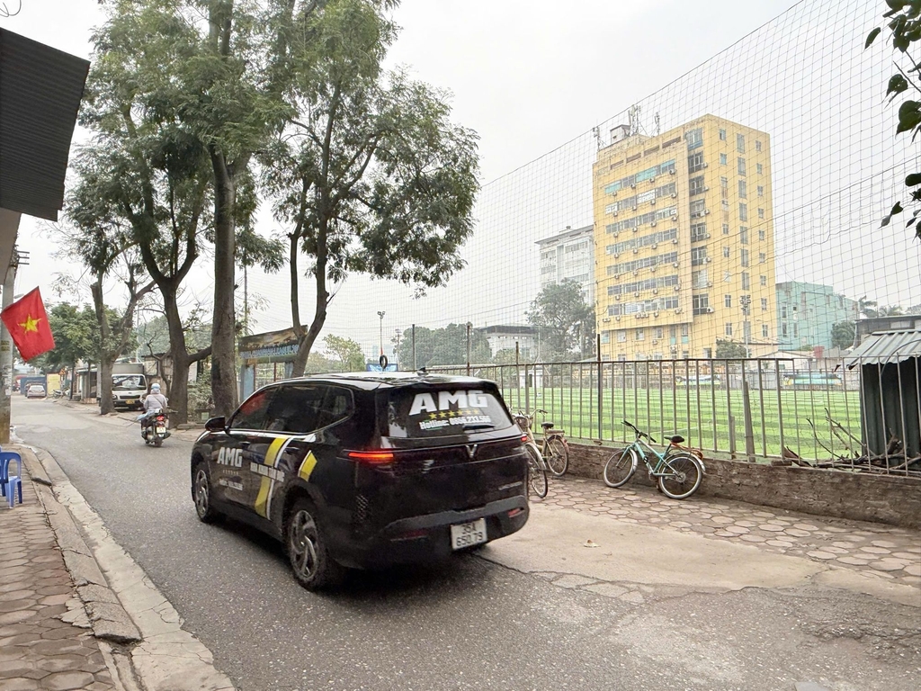 BÁN NHÀ PHỐ BẰNG B – Ô TÔ ĐỖ CỔNG – NHÀ DÂN XÂY CHẮC CHẮN – TIỆN ÍCH NGẬP TRÀ