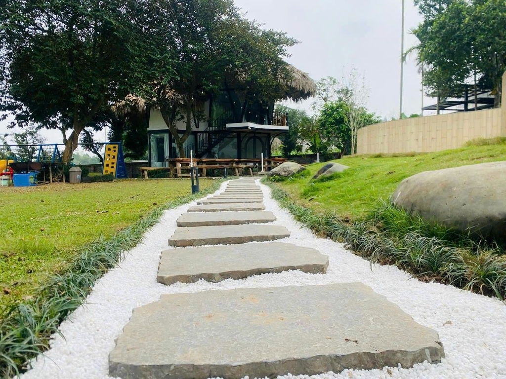 BÁN VILLA NGHỈ DƯỠNG KINH DOANH 2120M² - THÔN BƠM, VÂN HÒA, BA VÌ - 7 PHÒNG NGỦ - DOANH THU 1.4 TỶ/NĂM - 24.5 TỶ