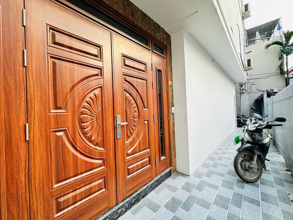 NHÀ PHỐ 5 TẦNG MỚI ĐẸP XUÂN PHƯƠNG - 30M² - KHUNG BÊ TÔNG KIÊN CỐ - THIẾT KẾ 3 NGỦ - 6.5 TỶ