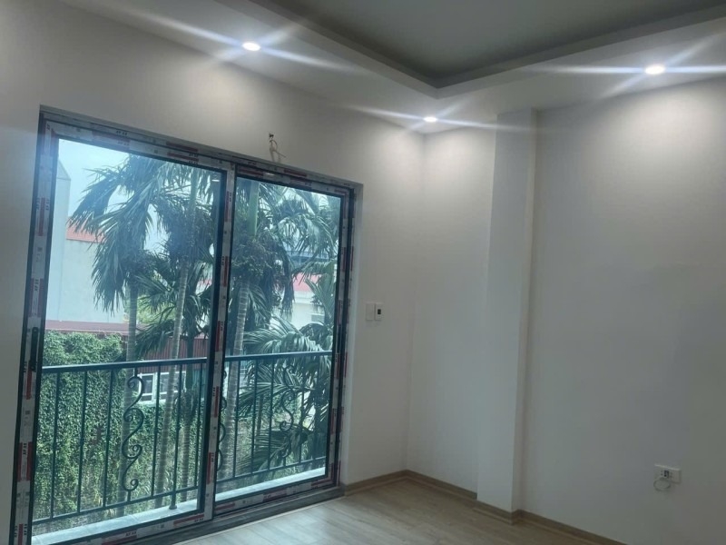 6 Tỷ Sở Hữu Nhà 32m² 5 Tầng View Hồ Thoáng Mát - Ô Tô Đỗ Cách 50m - Liên Mạc Bắc Từ Liêm