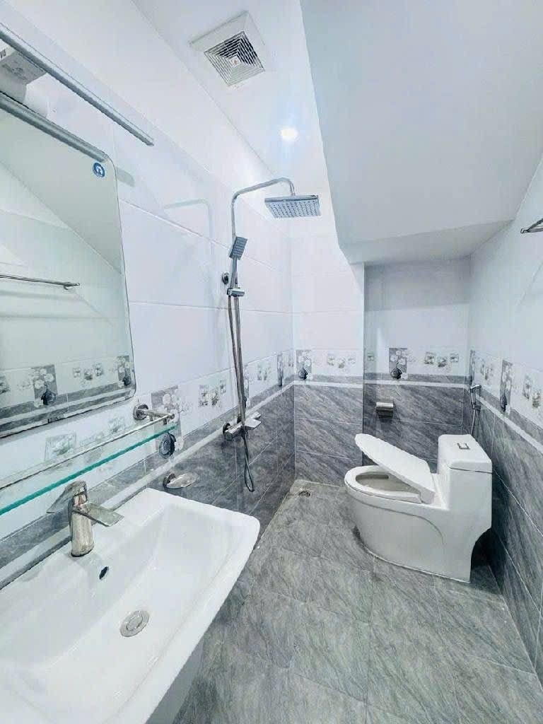 MẶT PHỐ HỒ TÙNG MẬU - 6 TẦNG THANG MÁY - VỈA HÈ - 1 MẶT PHỐ- 1 MẶT NGÕ Ô TÔ KINH DOANH - TOÀ VĂN PHÒNG SIÊU ĐỈNH - Ô TÔ DỪNG ĐỖ