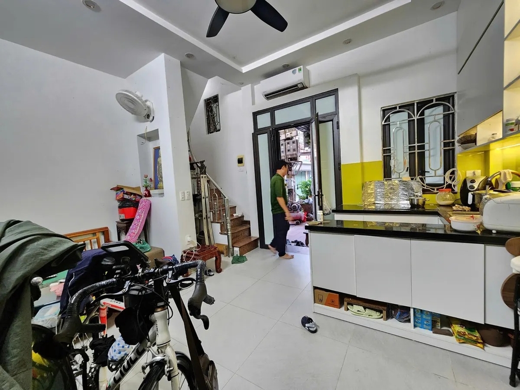 Bán Nhà Lô Góc Trương Định, Hoàng Mai - Ô Tô Đỗ Cửa, Kinh Doanh Tốt, Gần Bách Kinh Xây