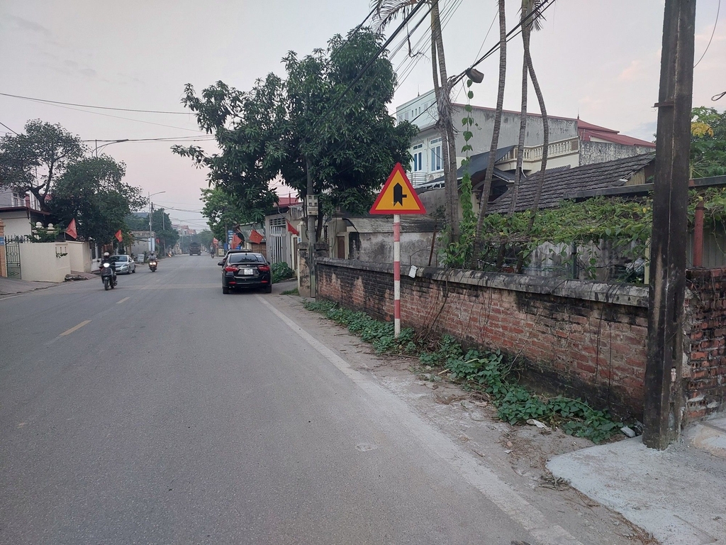 BÁN NHÀ MẶT ĐƯỜNG KINH DOANH 548.5M² - THÔN CƠ GIỚI, THỤY AN, BA VÌ - MẶT ĐƯỜNG 12M Ô TÔ TRÁNH - 8.8 TỶ