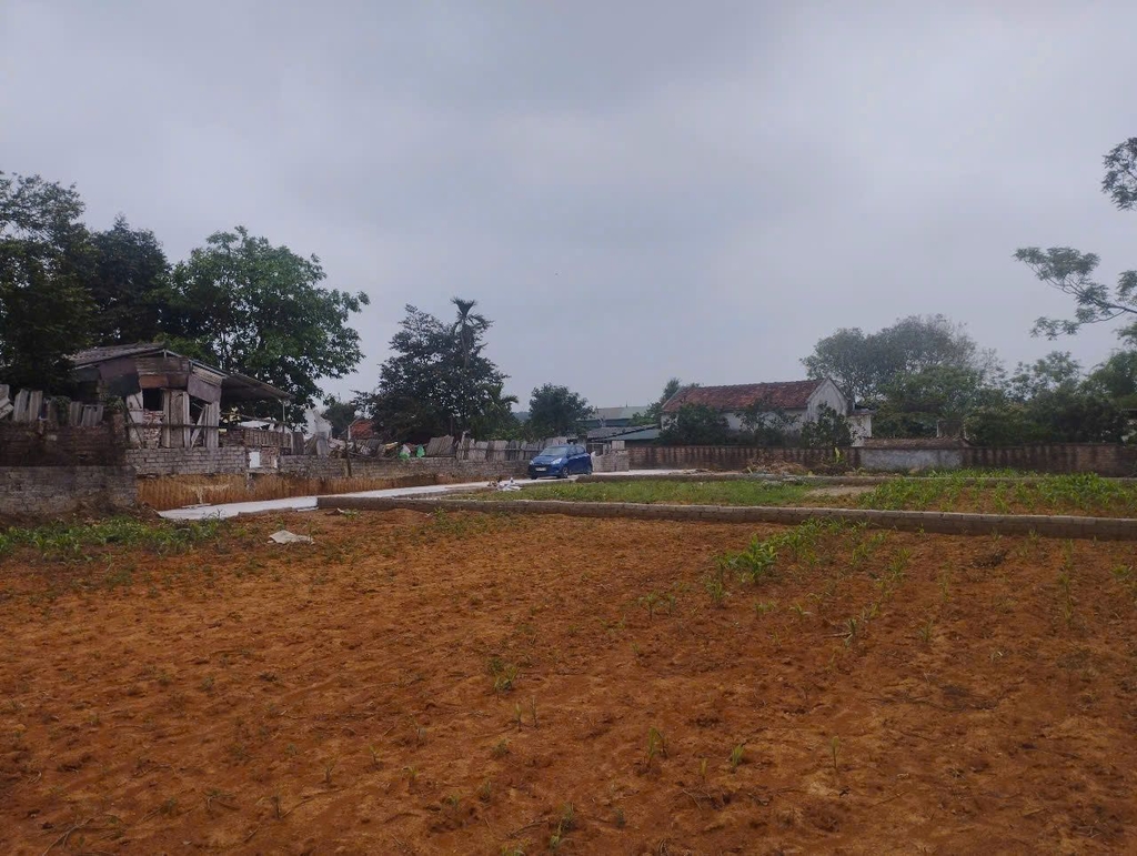 BÁN ĐẤT 372M² - THÔN THỦ TRUNG, TÙNG THIỆN - SƠN TÂY - MẶT TIỀN 6M - 2.4 TỶ