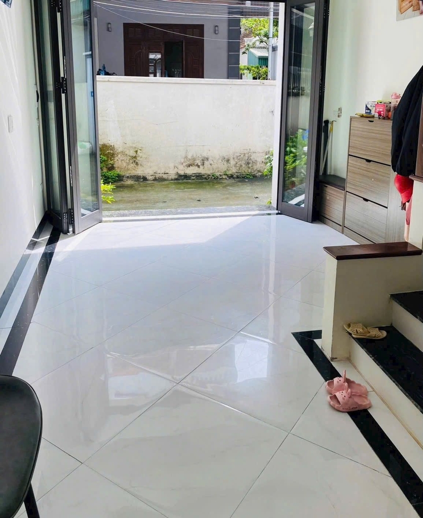 BÁN NHÀ MỚI FULL NỘI THẤT – OTO 7 CHỖ ĐỖ CỬA- MỌI NGẢ VÀO NHÀ ĐỀU ĐƯỜNG OTO