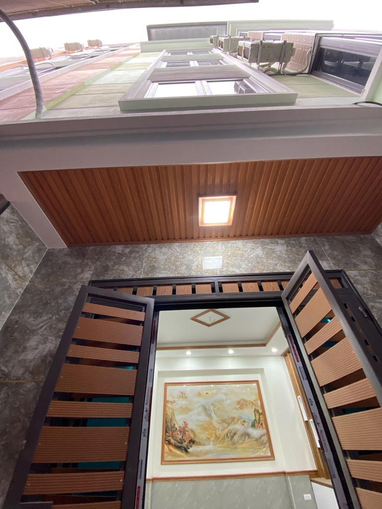 BÁN NHÀ 5 TẦNG - 7 PHÒNG NGỦ - NGÕ THÔNG HỮU HƯNG - 36M2 - 8.8 TỶ