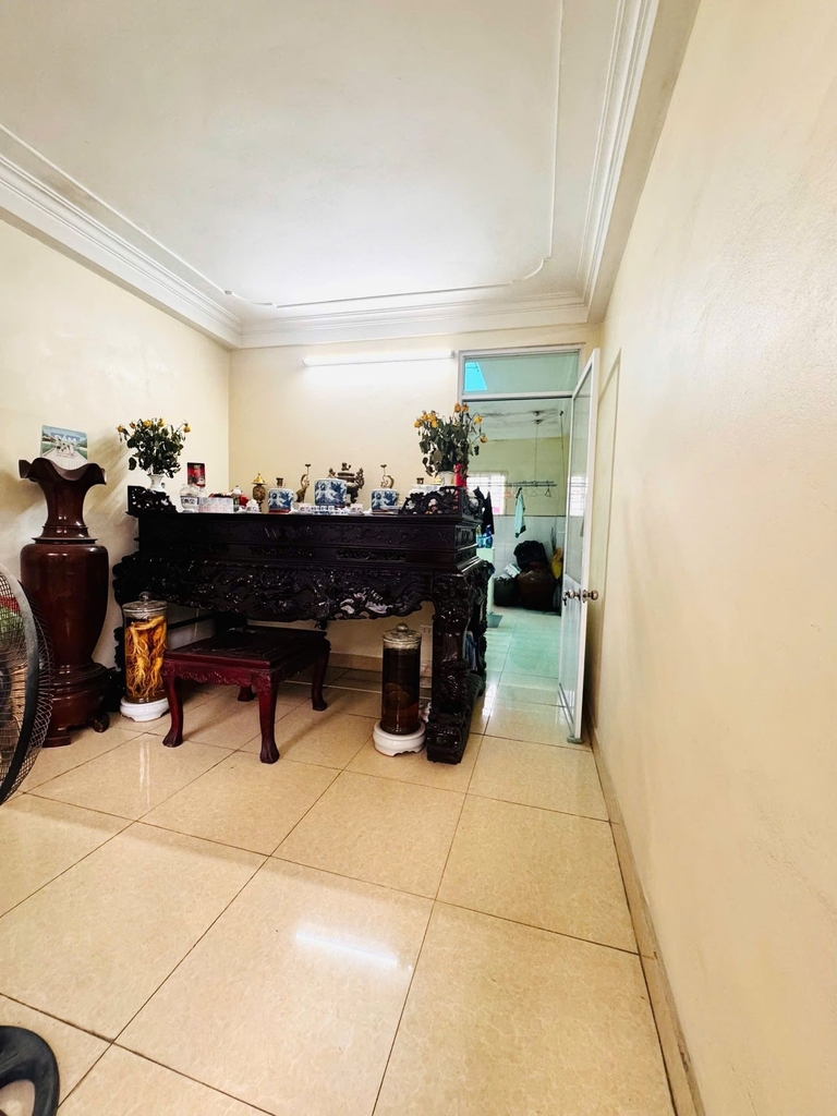 BÁN NHÀ 5 TẦNG - NGÕ THÔNG 20M RA Ô TÔ - KẾ BÊN KEANGNAM - MỄ TRÌ - 33M2 - 8.5 TỶ