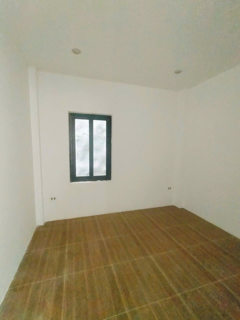 NHÀ PHỐ MỚI 3 TẦNG - NGÃ TƯ CHỢ PHƯỢNG NGHĨA - Ô TÔ ĐỖ CÁCH PHỐ 10M - 3.5 TỶ