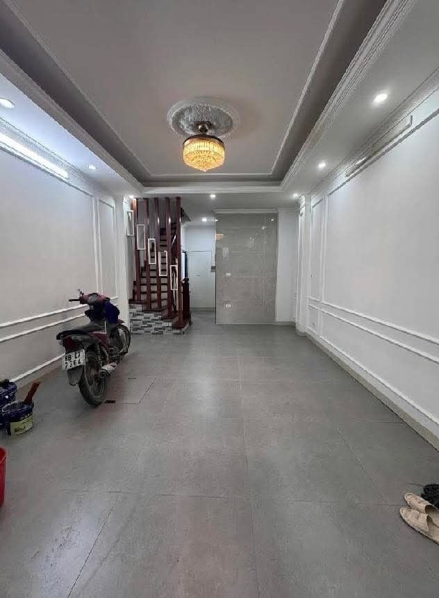 BÁN  NHÀ GẦN NHƯ MỚI - 40/45m - MT 4.1m - 7 TẦNG THANG MÁY - NỞ HẬU - NHÀ LÔ GÓC - OTO VÀO NHÀ - Ở VÀ KINH DOANH.