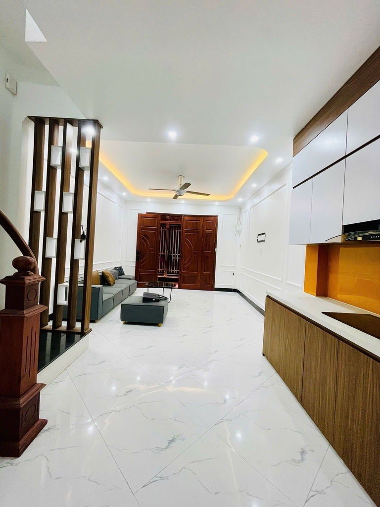 BÁN NHÀ MỚI FULL NỘI THẤT – CÁCH Ô TÔ 15M – GIÁP VÀNH ĐAI 3.5