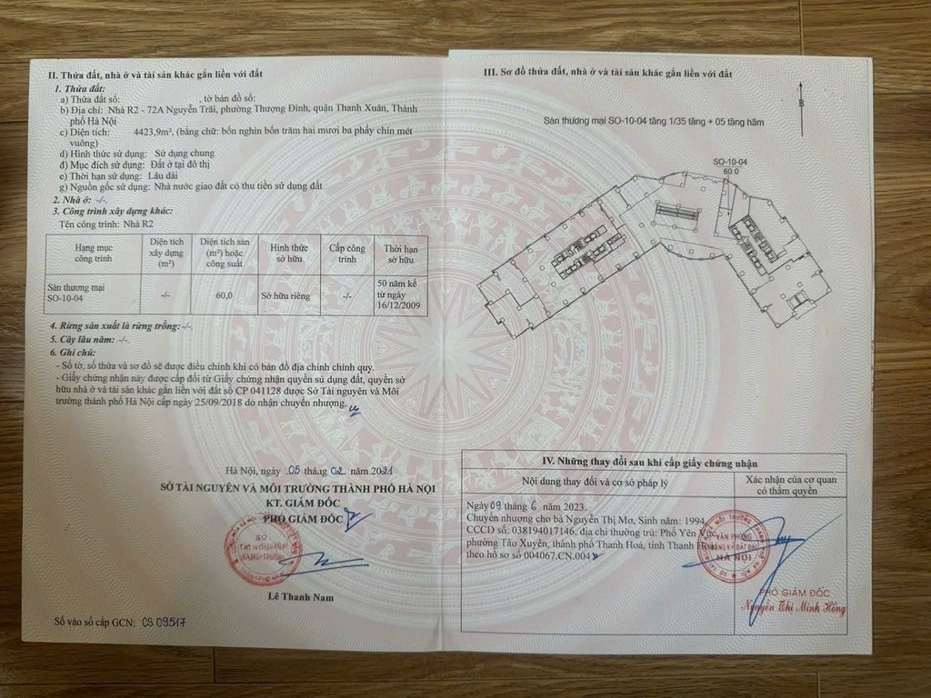 BÁN CĂN R2-72A SO-10-04 TẦNG 1+05 TẦNG HẦM Royal City