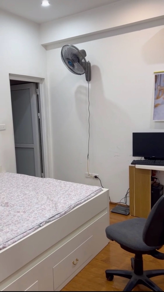 BÁN CĂN HÔ CHUNG CU - ĐẦY ÐŮ NỘI THẤT- VỊ TRÍ CỰC ĐẸP SÁT NGÃ TƯ NÚT GIAO ĐƯỜNG 3.5 ĐẠI LÔ THǍNG LONG ĐẸP NHẤT HÀ NỘI