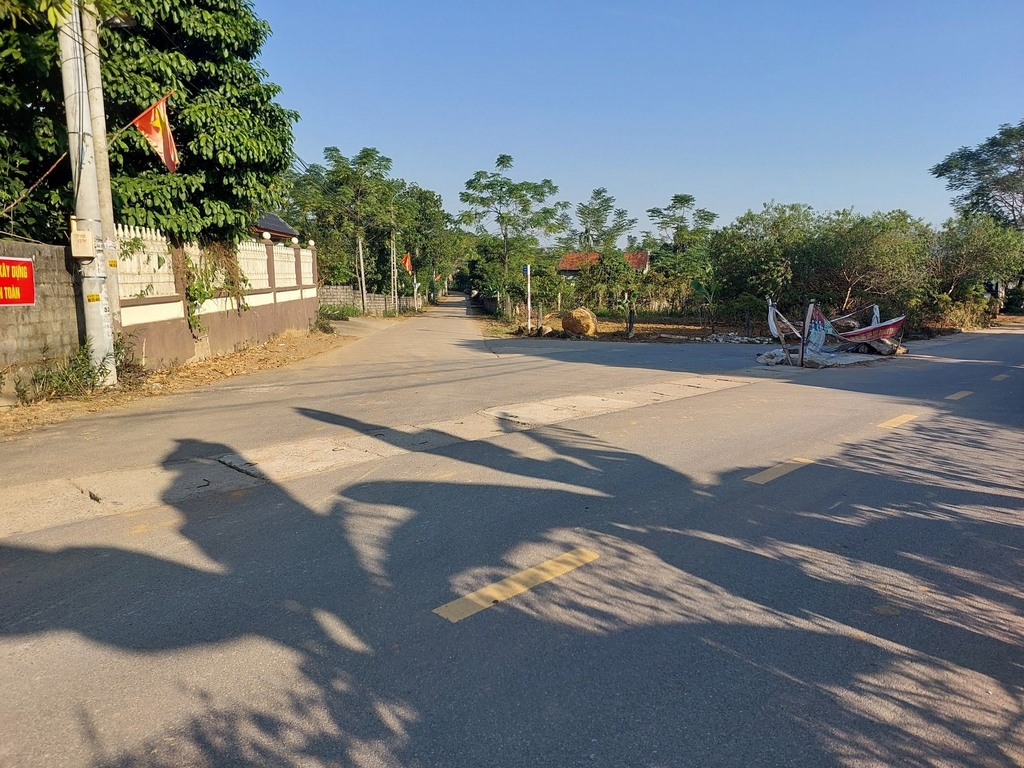 BÁN ĐẤT NGHỈ DƯỠNG 863.2M² - XÓM TRÁM, BA TRẠI, BA VÌ - MẶT TIỀN TỈNH LỘ 414 - GIÁ 4.7 TỶ