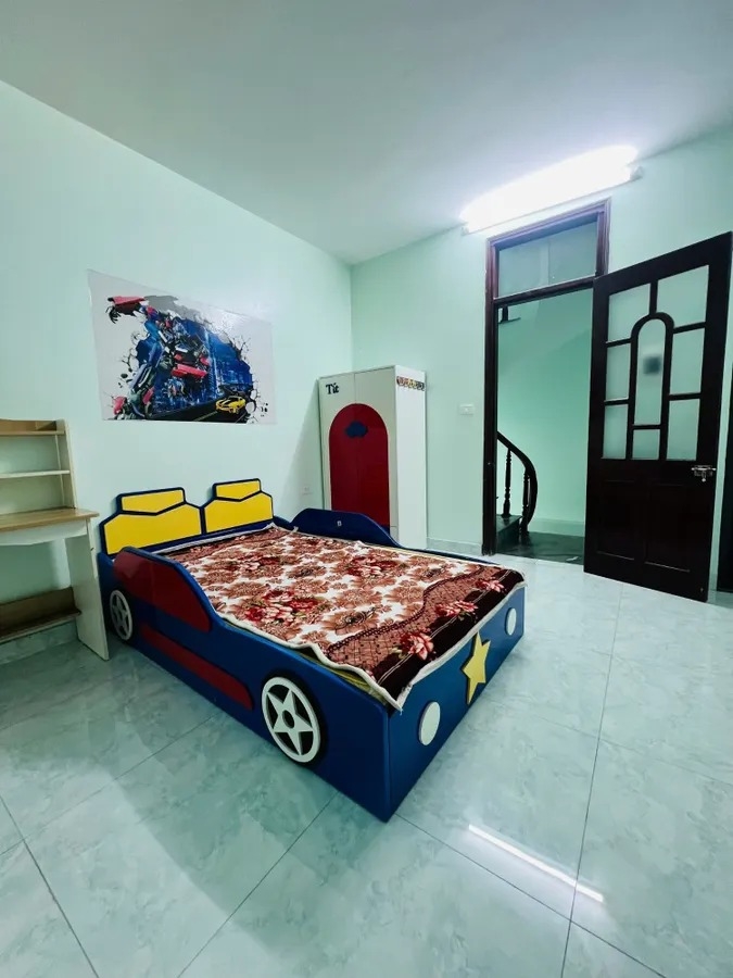 Bán Gấp Nhà 6 Tầng Pháo Đài Láng 18m², Ngõ Thông Nguyễn Chí Thanh – Full Nội Thất