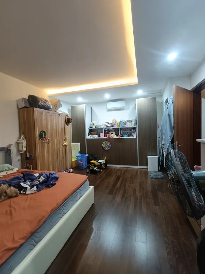 Bán Nhà Phố Trung Liệt, Đống Đa - Sau 1 Nhà Ra Mặt Phố, Ô Chờ Thang Máy