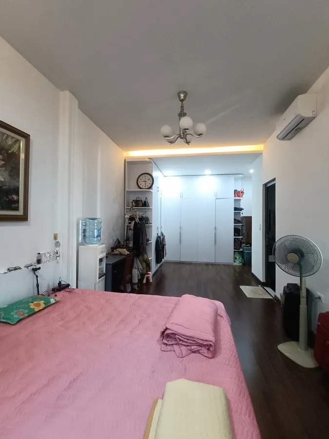 Bán Nhà Phố Trung Liệt, Đống Đa - Sau 1 Nhà Ra Mặt Phố, Ô Chờ Thang Máy