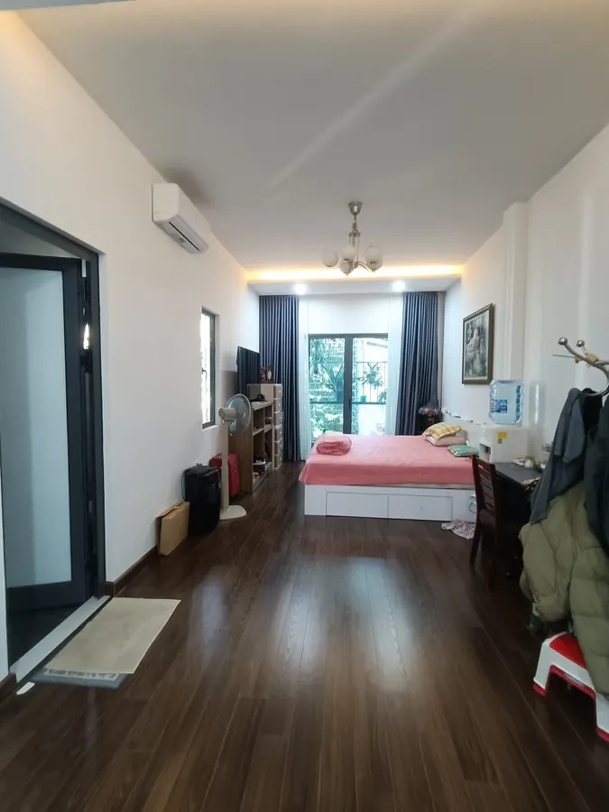 Bán Nhà Phố Trung Liệt, Đống Đa - Sau 1 Nhà Ra Mặt Phố, Ô Chờ Thang Máy