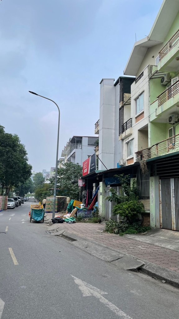 NHÀ PHÂN LÔ MỚI 4 TẦNG HỮU HƯNG - 94M² - VỈA HÈ RỘNG, Ô TÔ TRÁNH - CẠNH VINHOMES SMART CITY & AEON MALL - 18.8 TỶ