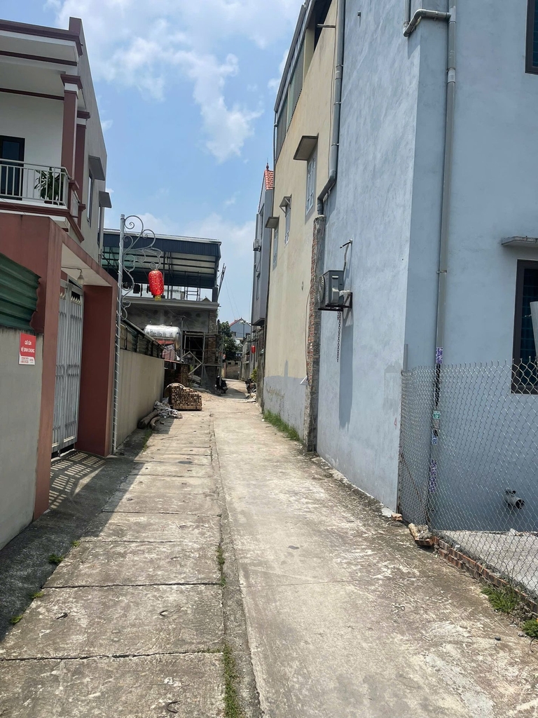 ĐẤT ĐẸP 68M² THÔN ĐỒNG DU, HỢP ĐỒNG | "ĐẤT XẺ KHE" XÂY NHÀ THOÁNG SÁNG | 2 MẶT NGÕ THÔNG | GIÁ 3.5 TỶ