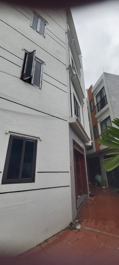 NHÀ 4 TẦNG MỚI LÔ GÓC - PHƯỢNG NGHĨA, PHỤNG CHÂU - NGÕ Ô TÔ ĐỖ CỬA - 3 PHÒNG NGỦ - Ở NGAY - 3.35 TỶ