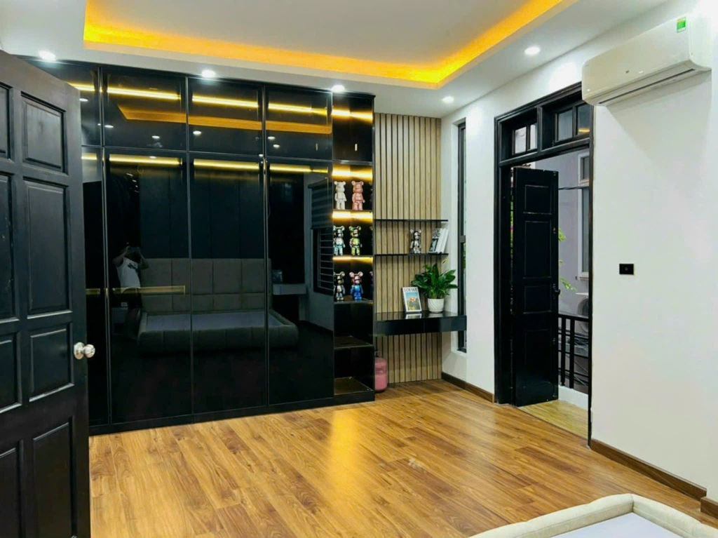 BÁN NHÀ TRUNG TÂM CẦU GIẤY - NGÕ NÔNG GẦN PHỐ