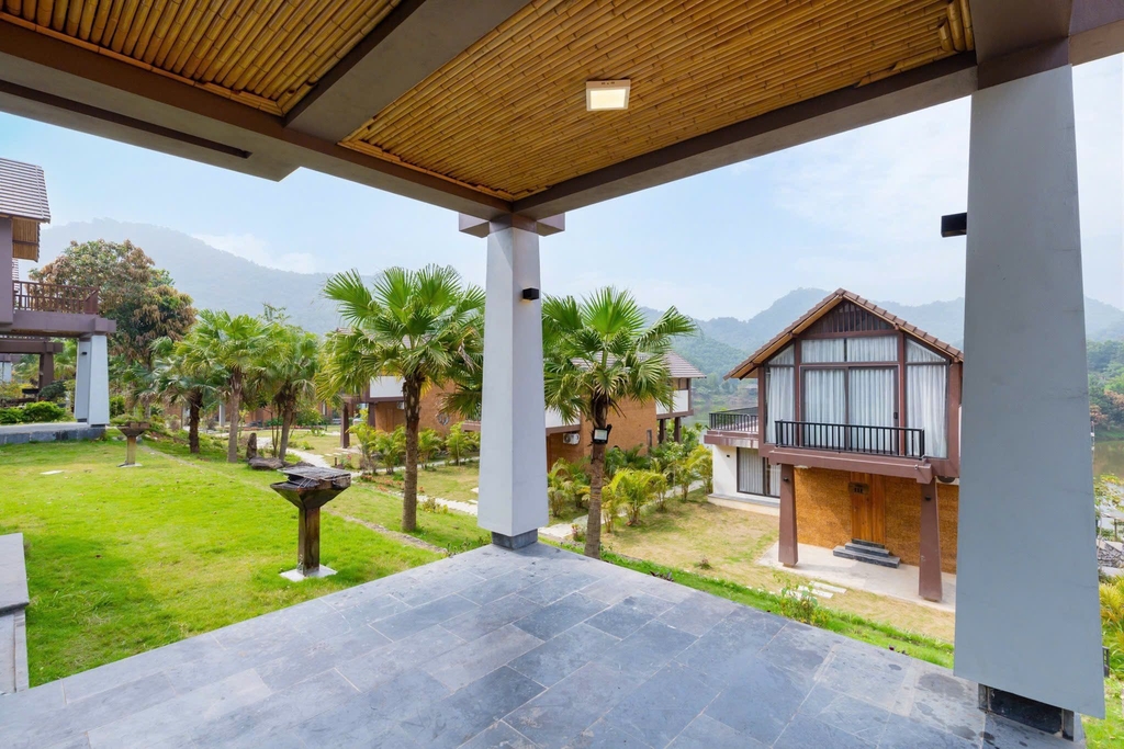 BÁN BIỆT THỰ NGHỈ DƯỠNG 288M² - CĂN 211 THANG MÂY, BẢN XÔI VILLAGE, YÊN BÀI - FULL NỘI THẤT - VIEW HỒ - 8.5 TỶ