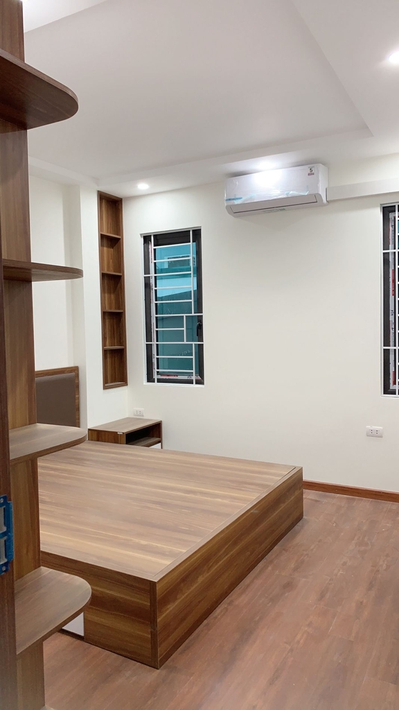 BÁN NHÀ 5 TẦNG - 7 PHÒNG NGỦ - NGÕ THÔNG HỮU HƯNG - 36M2 - 8.8 TỶ