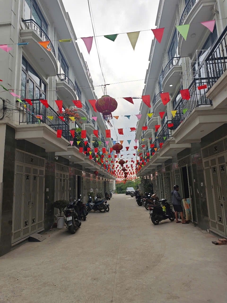 SHOPHOUSE LIỀN KỀ C10 - KHU CON RÙA, PHỤNG CHÂU | 3 TẦNG, 3 PN | Ô TÔ ĐỖ CỬA - 30M RA MẶT ĐƯỜNG LỚN | GIÁ 4.99 TỶ