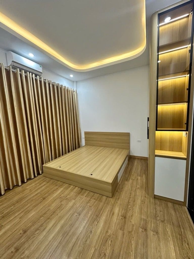 BÁN NHÀ MỚI PHẠM VĂN ĐỒNG - 5 TẦNG THANG MÁY - 7 PHÒNG NGỦ - CỰC GẦN Ô TÔ - FULL NỘI THẤT