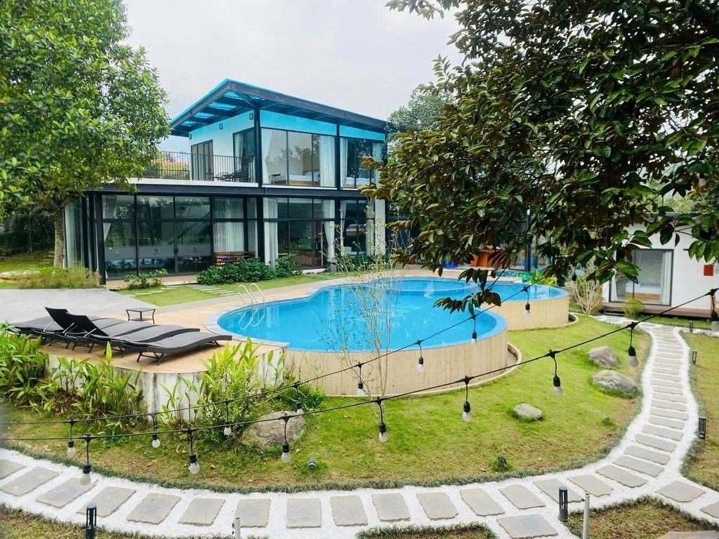 BÁN VILLA NGHỈ DƯỠNG KINH DOANH 2120M² - THÔN BƠM, VÂN HÒA, BA VÌ - 7 PHÒNG NGỦ - DOANH THU 1.4 TỶ/NĂM - 24.5 TỶ
