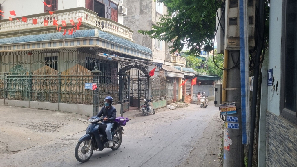 NHÀ 2 TẦNG ĐẸP - KHU ĐÔ THỊ LÀNG THỜI ĐẠI XUÂN MAI - 89M² - Ô TÔ ĐỖ CỬA, SIÊU THỊ ĐỐI DIỆN - GIÁ 6.5 TỶ