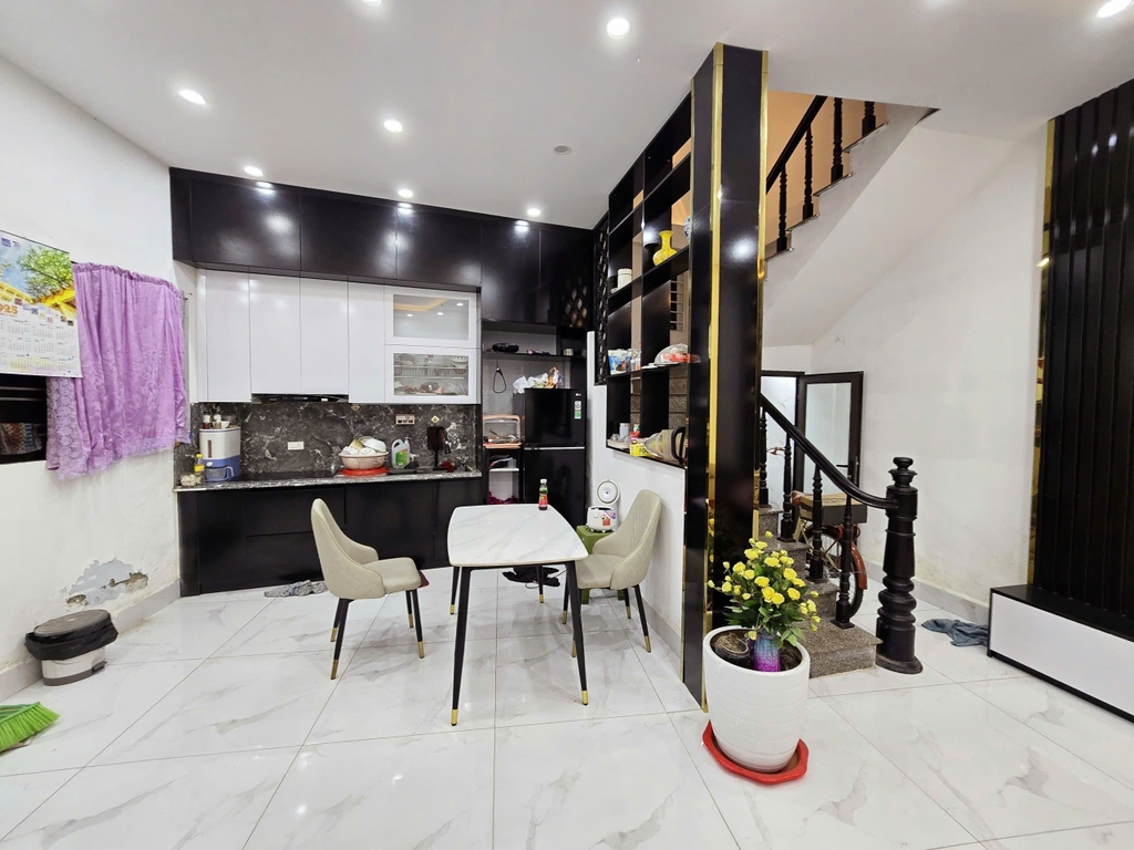 BÁN NHÀ TRUNG TÂM CẦU GIẤY - NGÕ NÔNG GẦN PHỐ