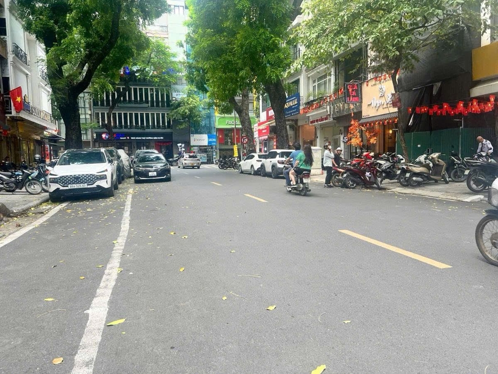 BÁN NHÀ MẶT PHỐ LÊ VĂN LINH HOÀN KIẾM