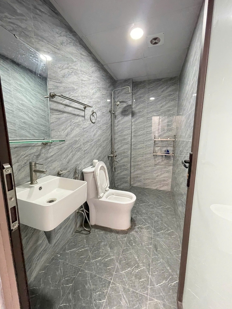 NHÀ PHỐ MỚI 3 TẦNG - NGÃ TƯ CHỢ PHƯỢNG NGHĨA - Ô TÔ ĐỖ CÁCH PHỐ 10M - 33M² - 3.6 TỶ