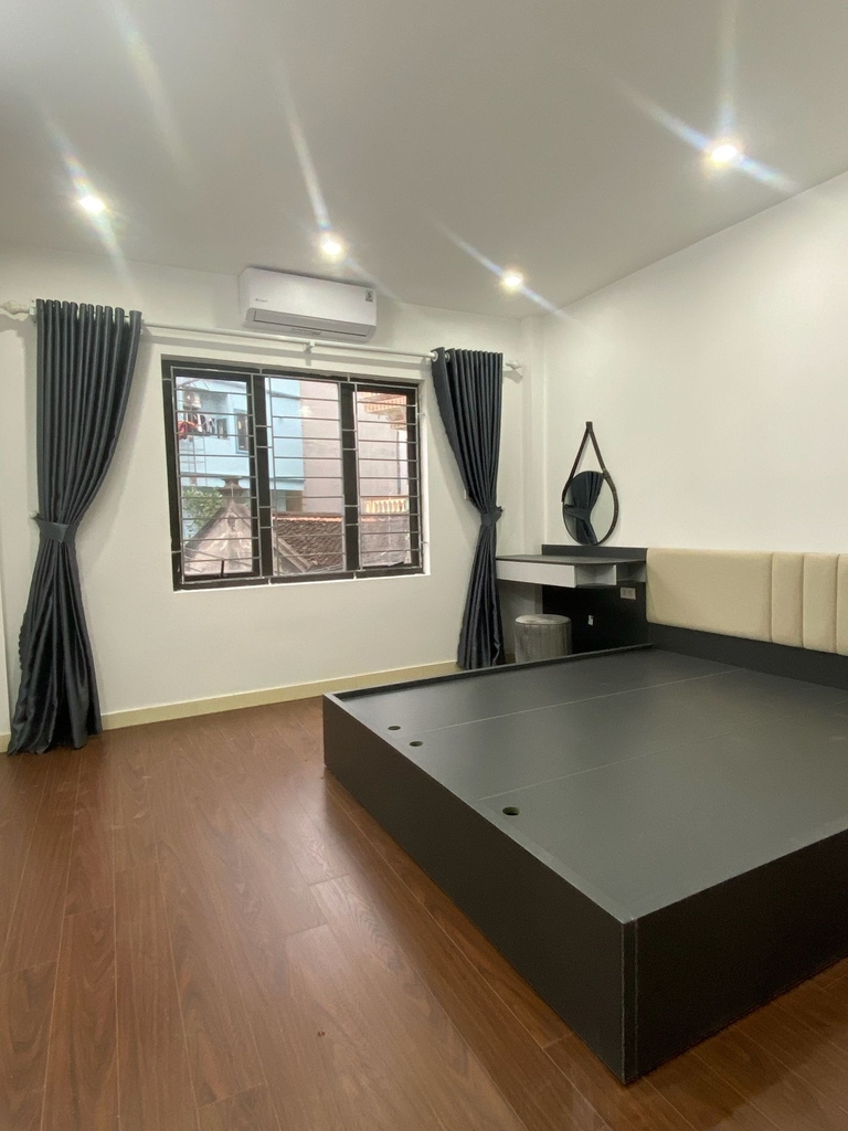 NHÀ PHỐ 5 TẦNG MỸ ĐÌNH 30M² - NGÕ THÔNG, GẦN Ô TÔ - FULL NỘI THẤT - Ở LUÔN ĐÓN TẾT - 7.85 TỶ