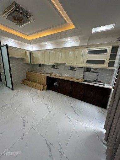 BÁN  NHÀ GẦN NHƯ MỚI - 40/45m - MT 4.1m - 7 TẦNG THANG MÁY - NỞ HẬU - NHÀ LÔ GÓC - OTO VÀO NHÀ - Ở VÀ KINH DOANH.