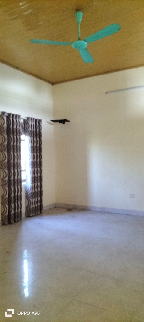 BIỆT THỰ 2 TẦNG - TÂN YÊN, TRUNG HÒA - 152M² - Ô TÔ VÀO SÂN - CHỈ CẦN SƠN LẠI LÀ MỚI - GIÁ 4.86 TỶ