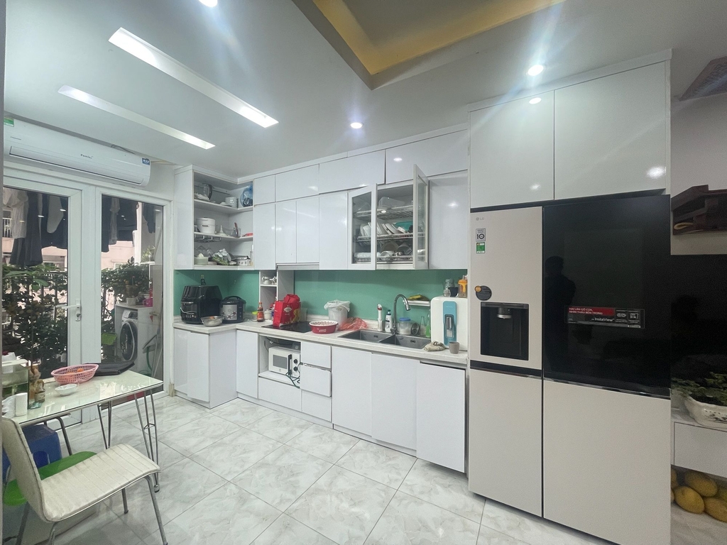 BÁN CĂN HÔ CHUNG CU - ĐẦY ÐŮ NỘI THẤT- VỊ TRÍ CỰC ĐẸP SÁT NGÃ TƯ NÚT GIAO ĐƯỜNG 3.5 ĐẠI LÔ THǍNG LONG ĐẸP NHẤT HÀ NỘI