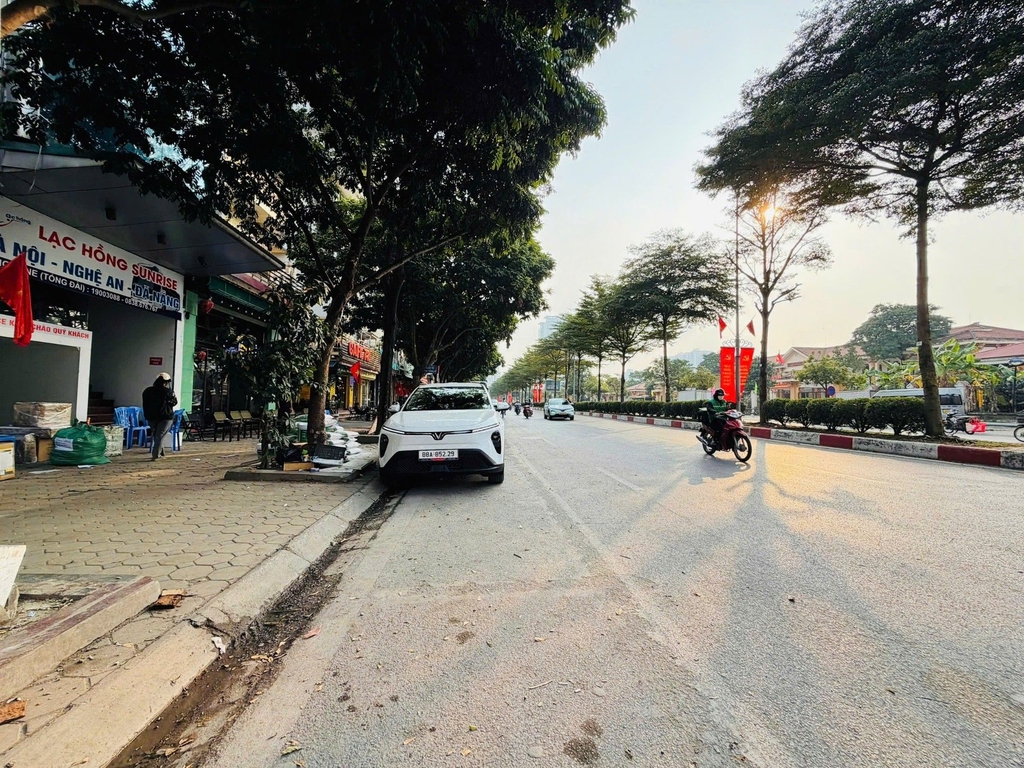 BÁN NHÀ 6 TẦNG THANG SIÊU PHẨM MẶT PHỐ TRẦN VỸ