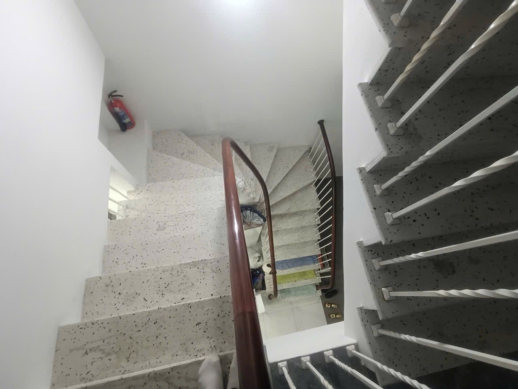 BIỆT THỰ PHÂN LÔ MẶT NGÕ LÊ QUANG ĐẠO - 50M² - 5 TẦNG MỚI 90% - FULL ĐỒ NHẬP KHẨU - 21.5 TỶ