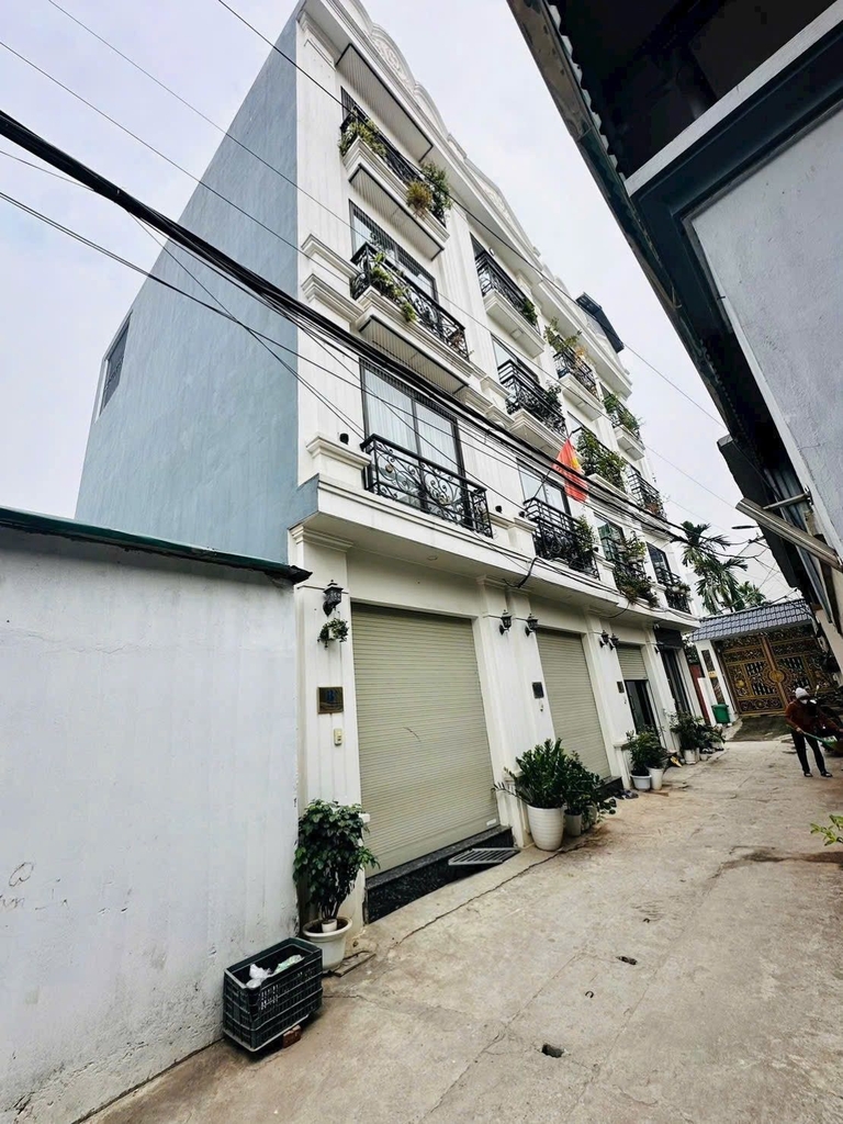 BÁN NHÀ MỚI FULL NỘI THẤT – OTO 7 CHỖ ĐỖ CỬA- MỌI NGẢ VÀO NHÀ ĐỀU ĐƯỜNG OTO