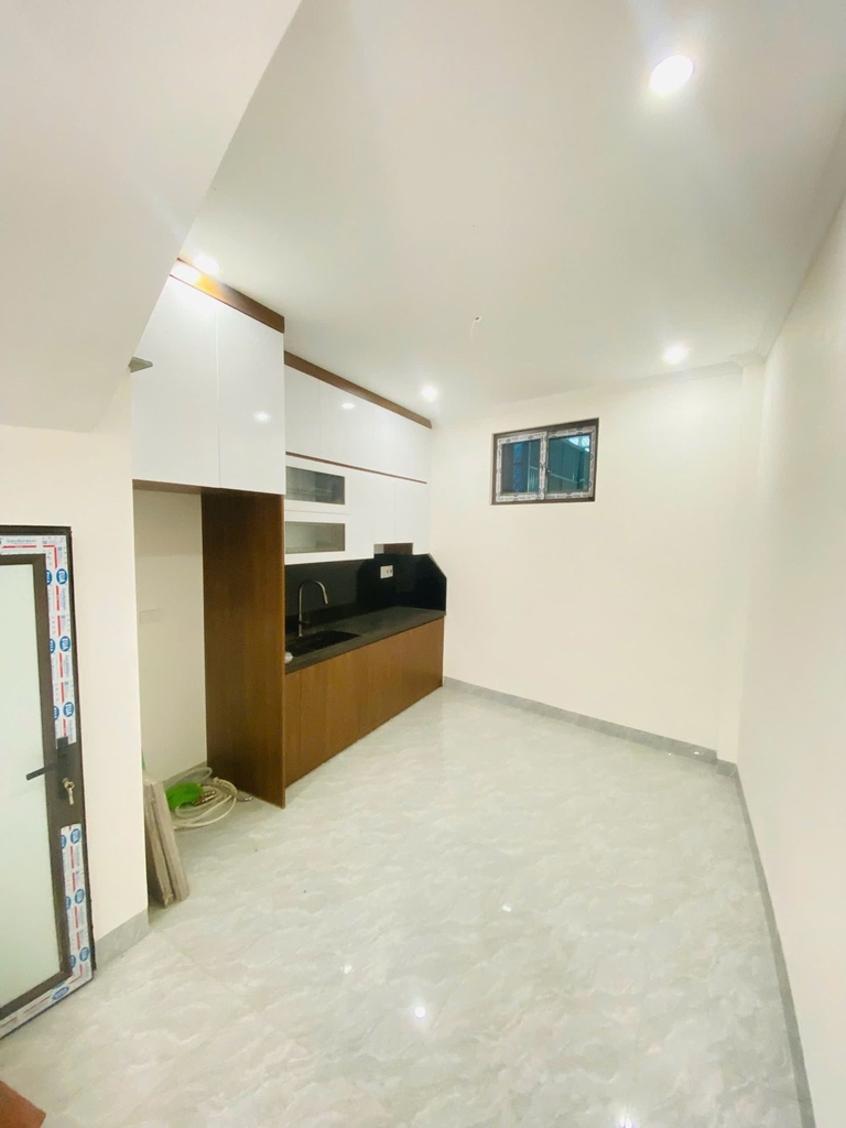 NHÀ PHỐ MỚI 4 TẦNG - 4 NGỦ - Ô TÔ ĐỖ CỬA - PHƯỜNG CHƯƠNG MỸ - CÁCH LÊ VĂN LƯƠNG 100M - GIÁ 4.65 TỶ